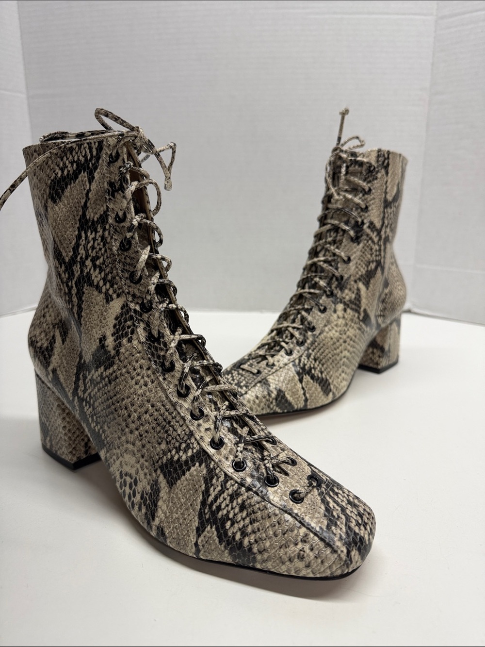 Schutz New Kika Snakeskin Leather Lace Up Square Toe Go Go Boots New Size 7.5